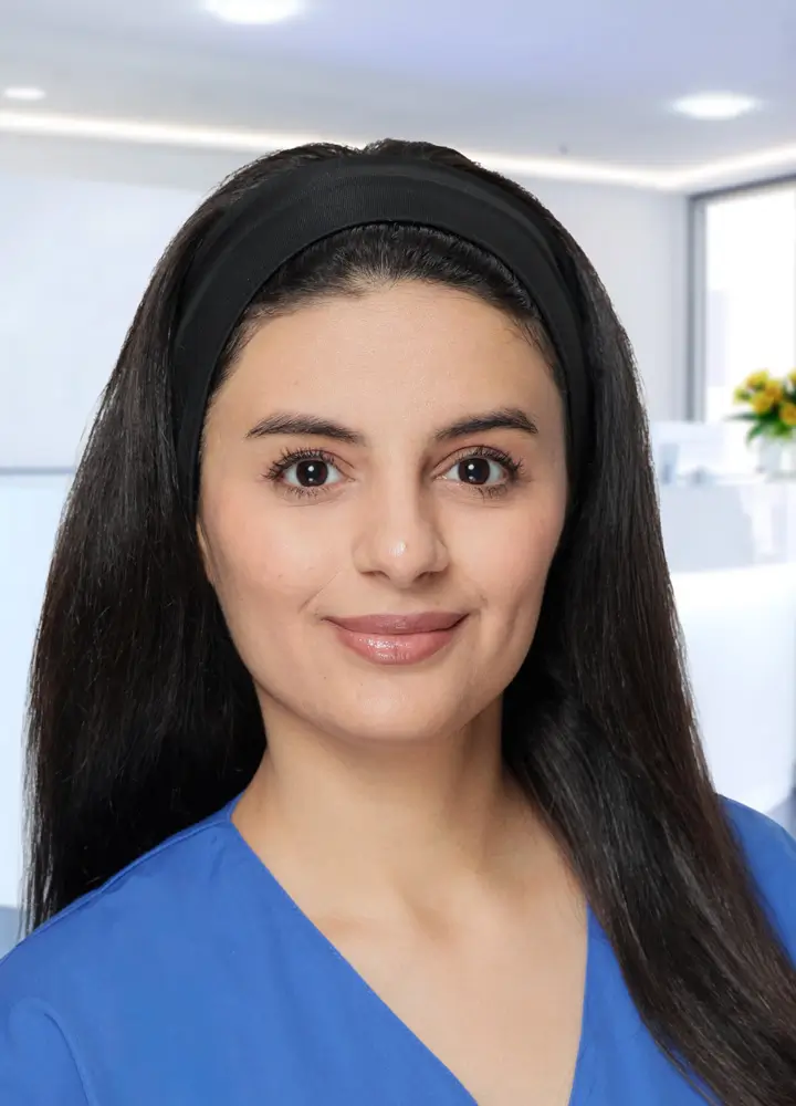 Portrait zahnmedizinische Prophylaxeassistenz Haya Ali (AD Zahnzentrum Dortmund)