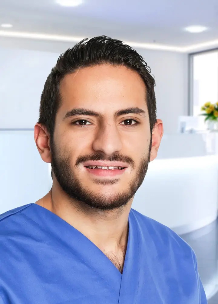 Portrait zahnmedizinische Prophylaxeassistenz Amjad Alsultan (AD Zahnzentrum Dortmund)