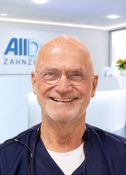 Portrait Oralchirurg W. Bolz (AllDent München Ost)