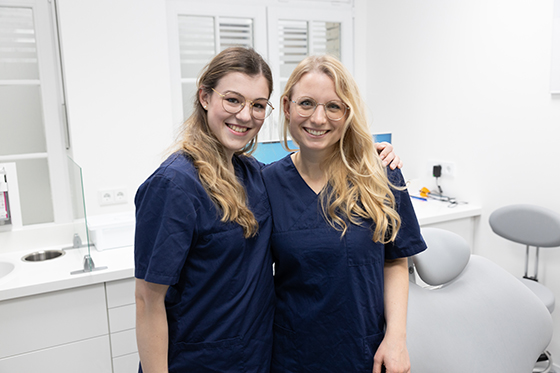 Personal Oralchirurgie AD Zahnzentrum Dortmund